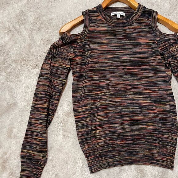 Rebecca Minkoff cold shoulder long sleeve pullover sweater - Picture 7 of 9
